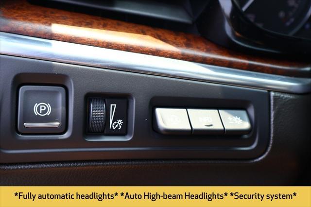 Photo of 2023 Stellar Black Metallic Cadillac XT5