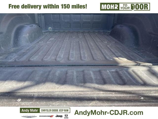Photo of 2017 Granite Crystal Metallic Clearcoat RAM 2500