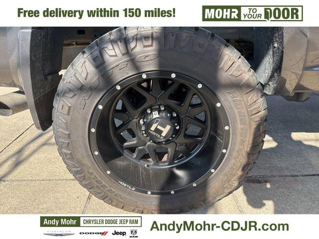 Photo of 2017 Granite Crystal Metallic Clearcoat RAM 2500