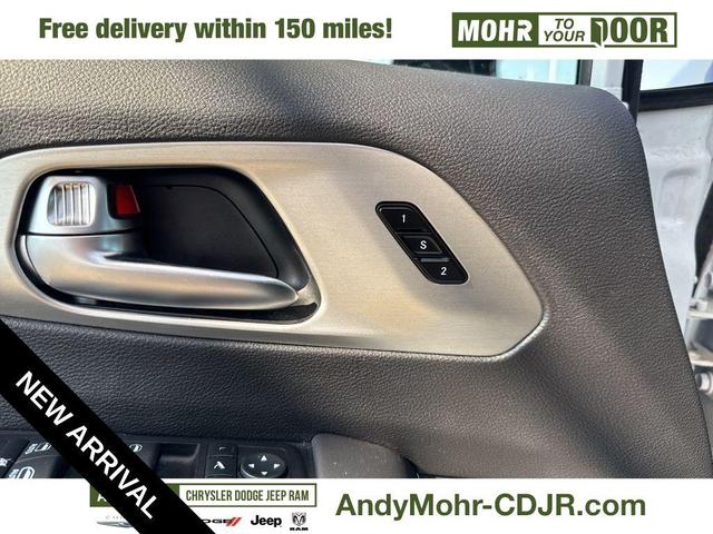 Photo of 2024 Bright White Chrysler Pacifica