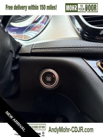Photo of 2024 Bright White Chrysler Pacifica