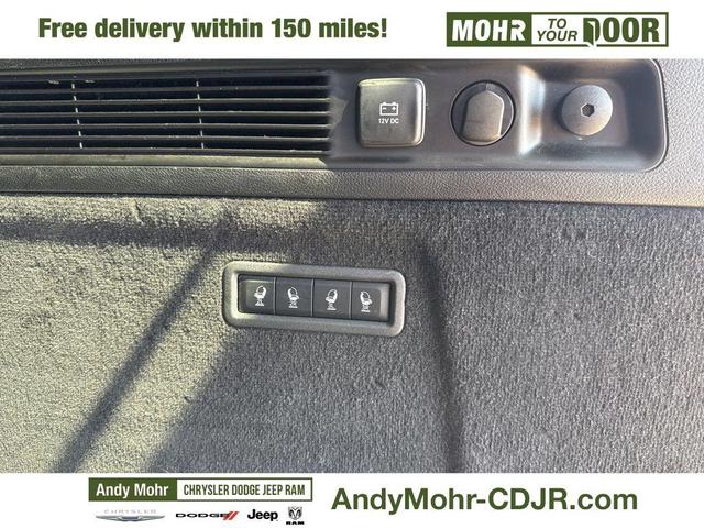Photo of 2023 Ember Pearlcoat Jeep Grand Wagoneer L