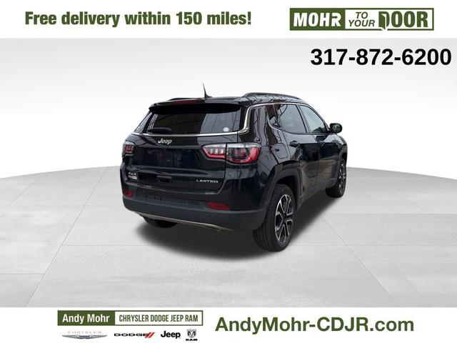 Photo of 2023 Diamond Black Crystal Pearlcoat Jeep Compass