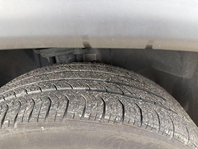 Photo of 2023 Diamond Black Crystal Pearlcoat Jeep Compass