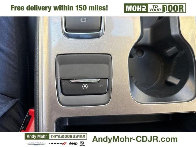 Photo of 2024 Silver Metallic Ford Edge