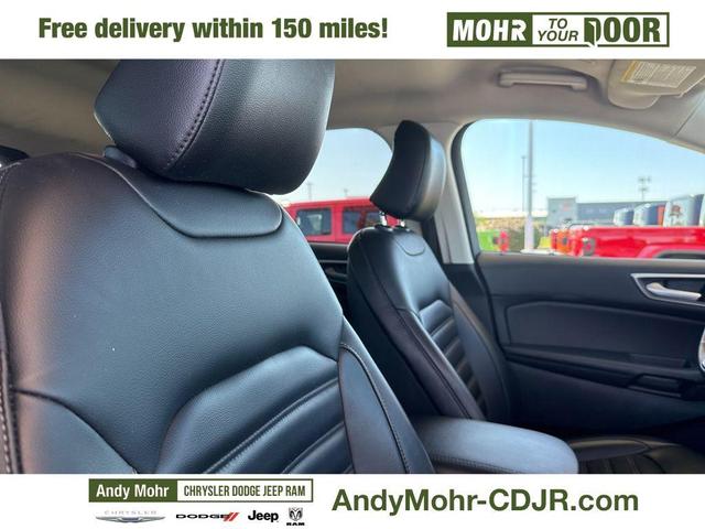 Photo of 2024 Silver Metallic Ford Edge