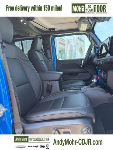 Photo of 2025 Hydro Blue Pearlcoat Jeep Gladiator