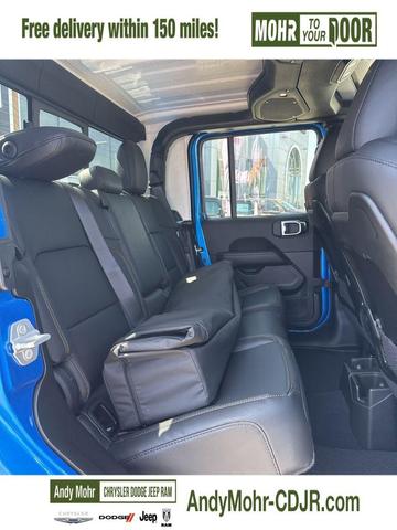Photo of 2025 Hydro Blue Pearlcoat Jeep Gladiator