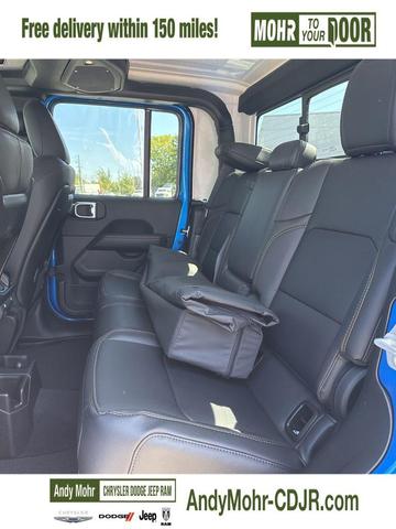 Photo of 2025 Hydro Blue Pearlcoat Jeep Gladiator