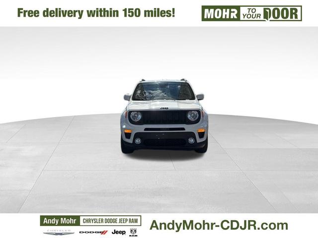 Photo of 2019 Alpine White Clearcoat Jeep Renegade