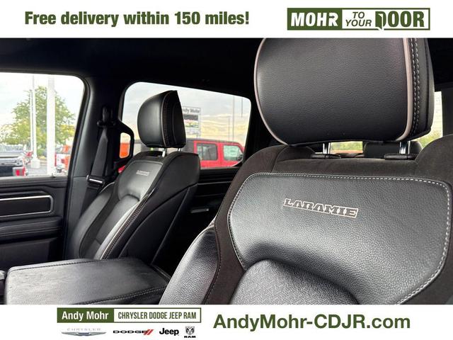 Photo of 2023 Diamond Black Crystal Pearlcoat RAM 1500