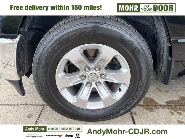 Photo of 2023 Diamond Black Crystal Pearlcoat RAM 1500