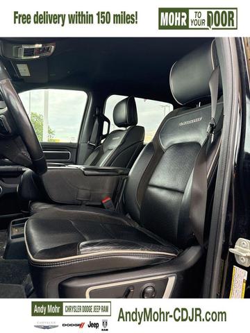 Photo of 2023 Diamond Black Crystal Pearlcoat RAM 1500