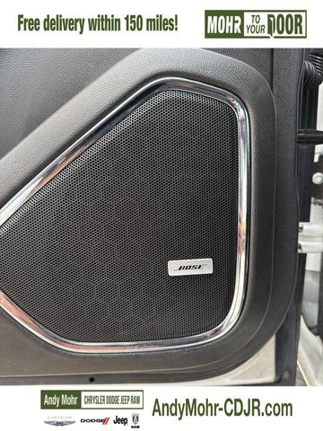 Photo of 2020 White Frost Tricoat GMC Yukon
