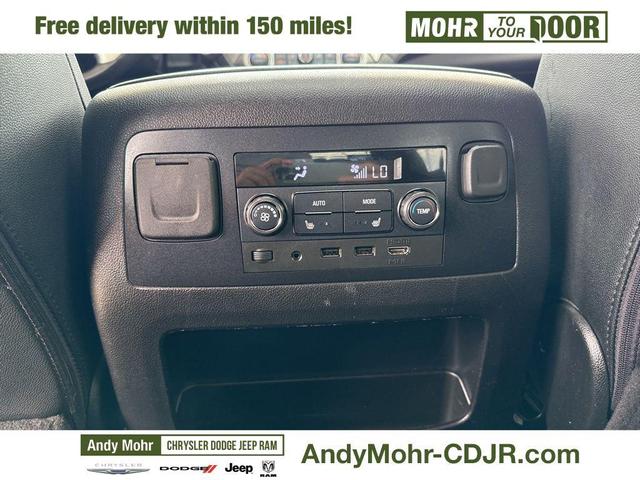 Photo of 2020 White Frost Tricoat GMC Yukon