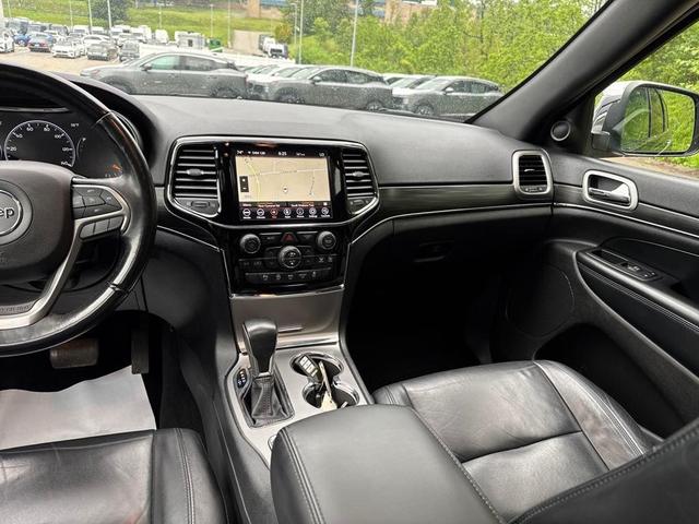 Photo of 2020 Diamond Black Jeep Grand Cherokee