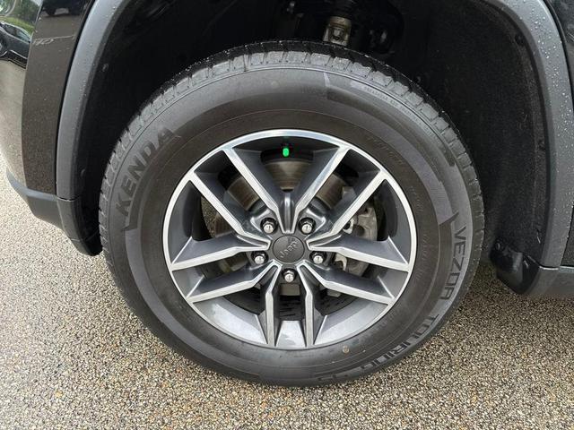 Photo of 2020 Diamond Black Jeep Grand Cherokee