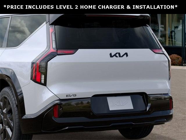 Photo of 2026 Glacial White Pearl Kia EV9