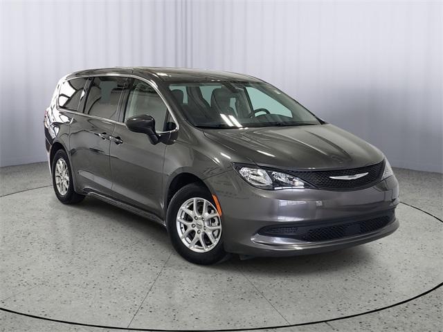 2022 Chrysler Voyager