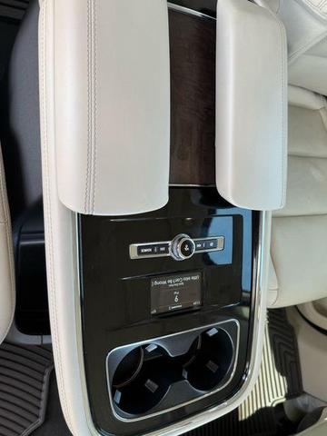 Photo of 2020 Pristine White Lincoln Navigator