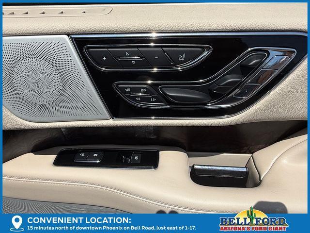 Photo of 2020 Pristine White Lincoln Navigator