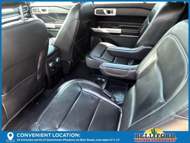 Photo of 2021 Star White Ford Explorer