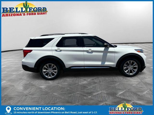 Photo of 2021 Star White Ford Explorer