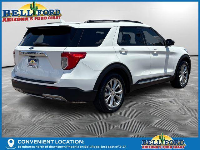Photo of 2021 Star White Ford Explorer