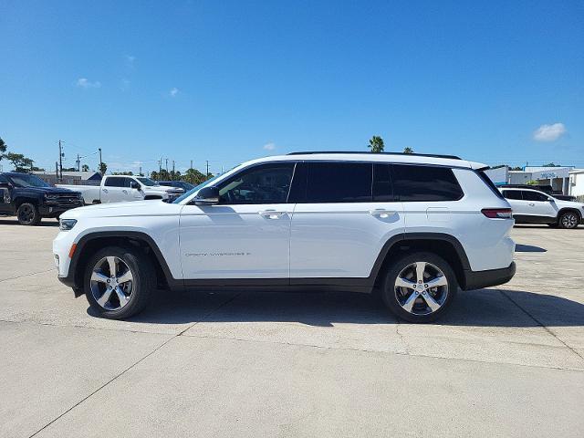 Photo of 2021 Bright White Clearcoat Jeep Grand Cherokee L