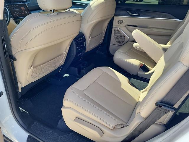 Photo of 2021 Bright White Clearcoat Jeep Grand Cherokee L