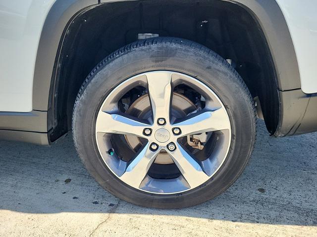 Photo of 2021 Bright White Clearcoat Jeep Grand Cherokee L