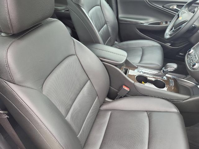 Photo of 2024 Summit White Chevrolet Malibu