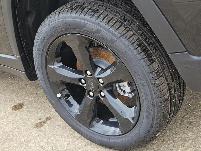 Photo of 2025 Diamond Black Jeep Grand Cherokee