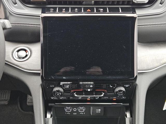 Photo of 2025 Diamond Black Jeep Grand Cherokee