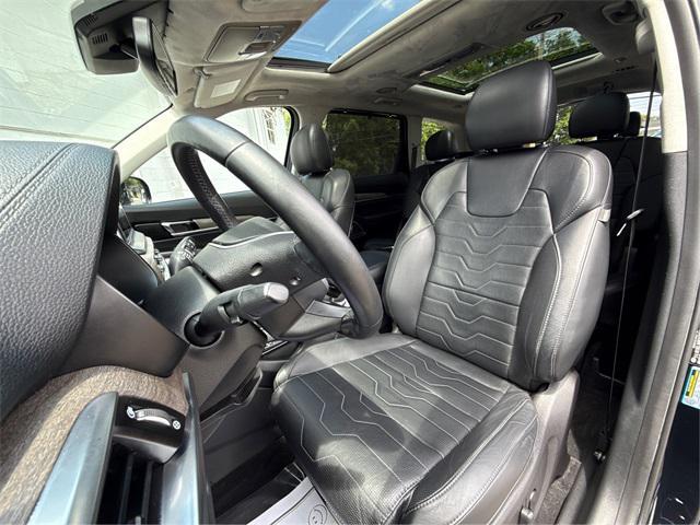 Photo of 2020 Ebony Black Kia Telluride