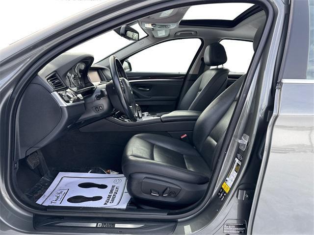 Photo of 2015 Gray Metallic BMW 528