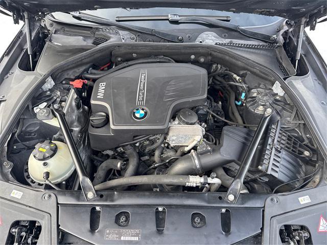Photo of 2015 Gray Metallic BMW 528