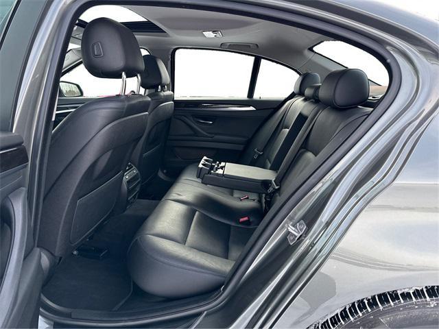 Photo of 2015 Gray Metallic BMW 528