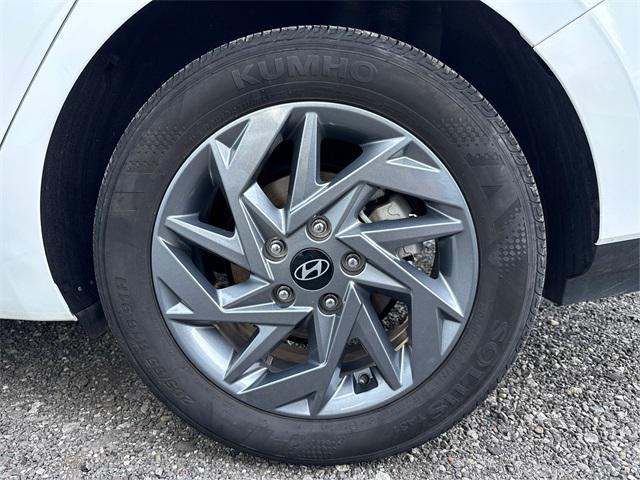 Photo of 2024 Serenity White Hyundai ELANTRA