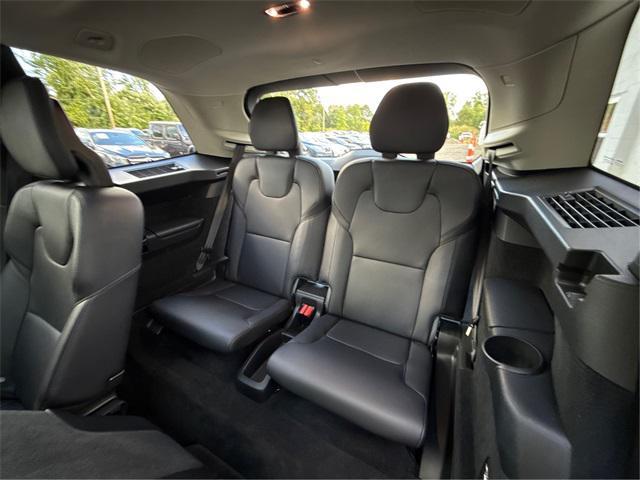 Photo of 2017 Magic Blue Metallic Volvo XC90