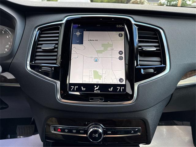 Photo of 2017 Magic Blue Metallic Volvo XC90