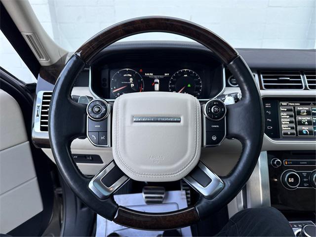 Photo of 2015 Luxor Metallic Land Rover Range Rover