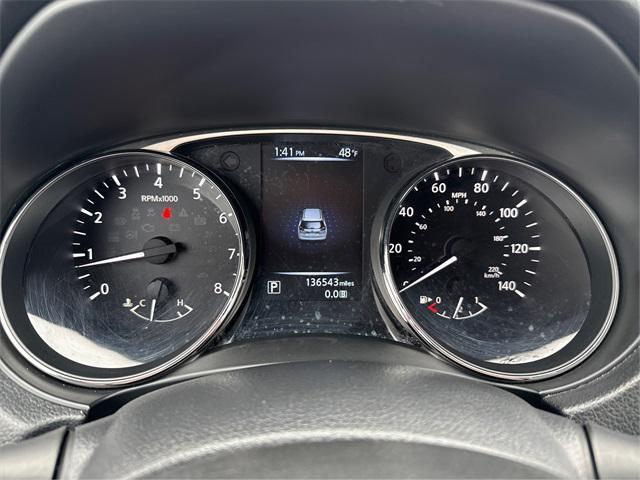 Photo of 2015 Gun Metallic Nissan Rogue