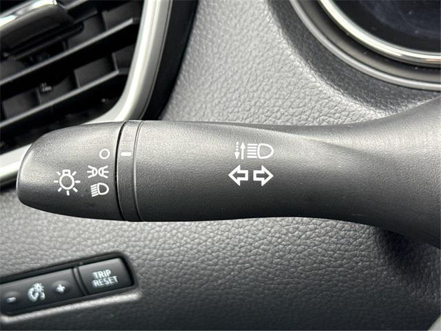 Photo of 2015 Gun Metallic Nissan Rogue