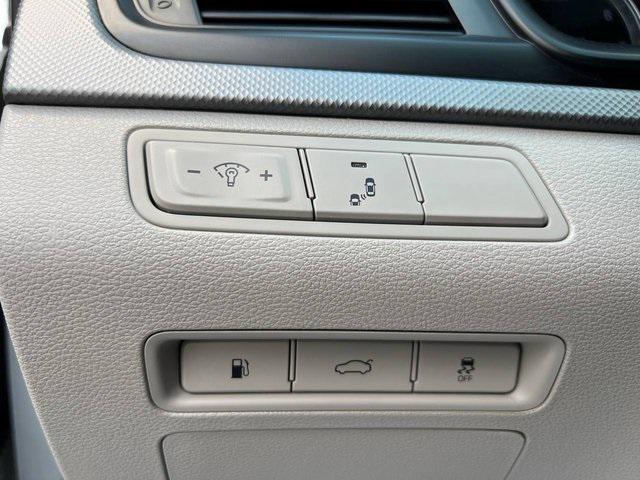 Photo of 2018 Symphony Silver Hyundai SONATA