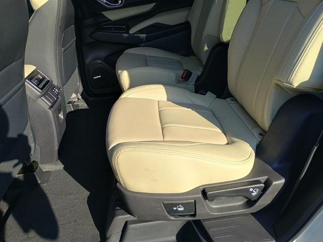 Photo of 2025 Crystal White Pearl Subaru Ascent