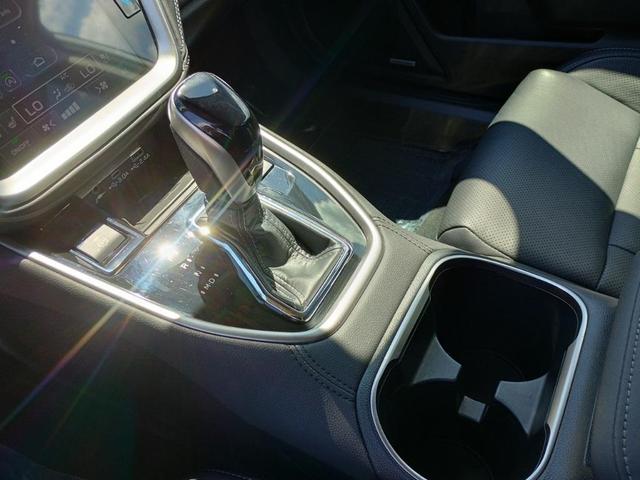 Photo of 2024 Crystal White Pearl Subaru Outback