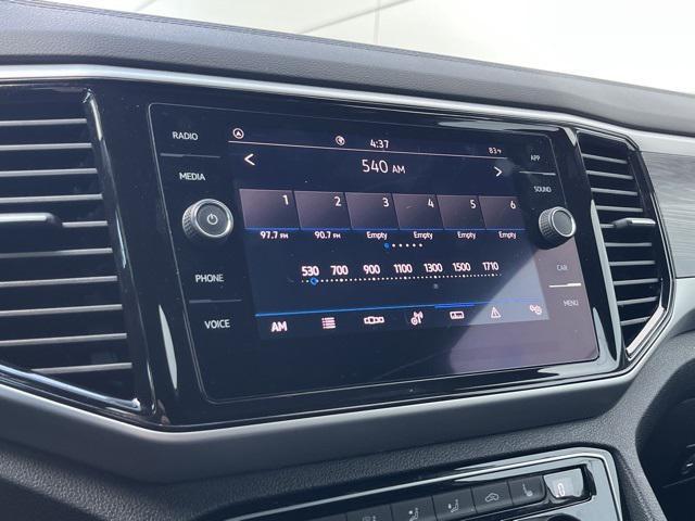 Photo of 2022 Pure White Volkswagen Atlas Cross Sport
