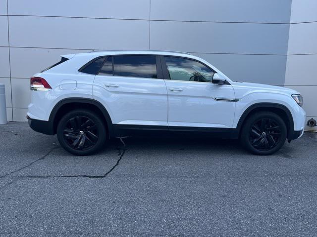 Photo of 2022 Pure White Volkswagen Atlas Cross Sport