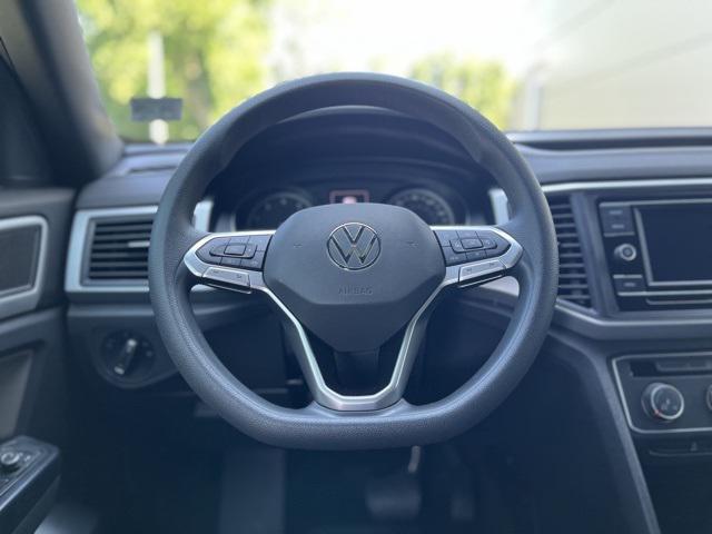 Photo of 2021 Deep Black Pearl Volkswagen Atlas Cross Sport